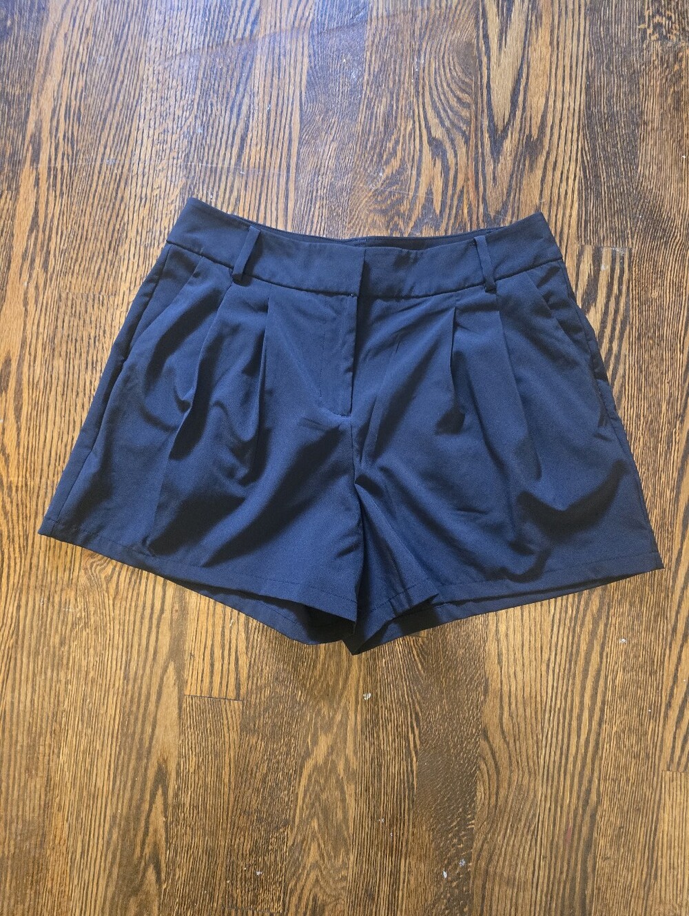 CALIA Pleated Tailored Stretch Shorts | Black | Size 6 |